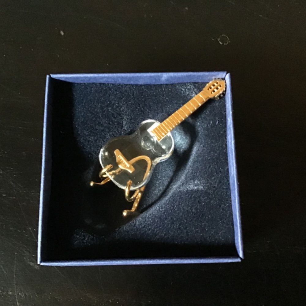 COPY - Swarovski Crystal Memories Guitar with stand - Picture 2 of 2